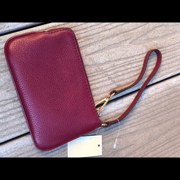 Michael Kors Fulton TZ medium wristlet - Picture 8 of 8